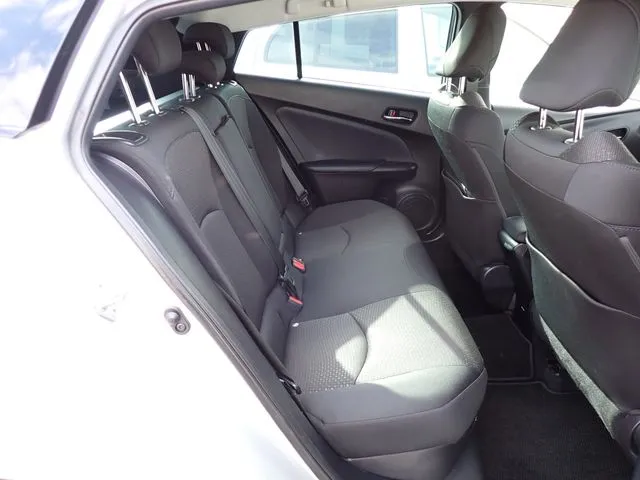 トヨタ　プリウス