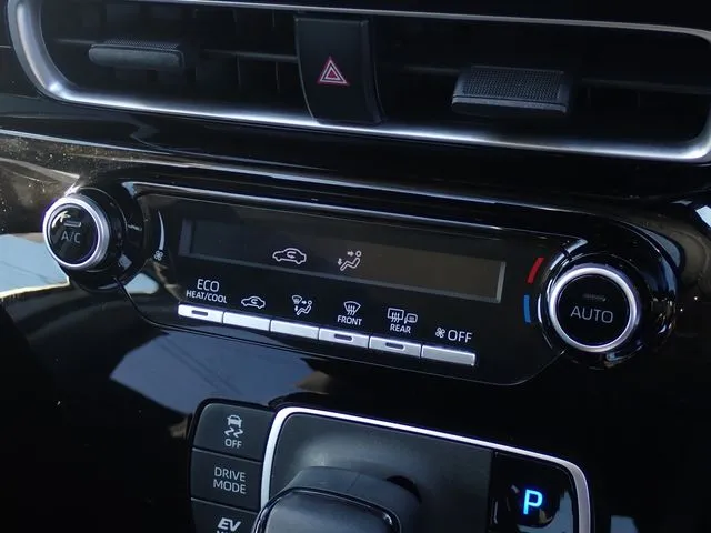 トヨタ　アクア