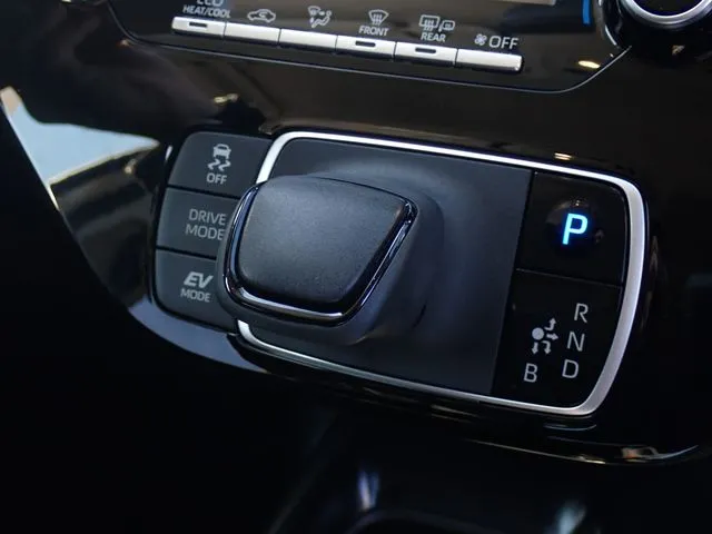 トヨタ　アクア