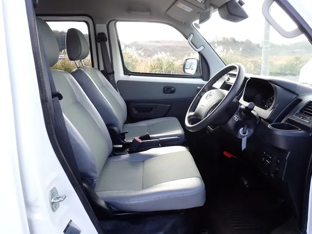 マツダ　ボンゴバン　２ＷＤ