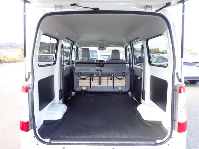 マツダ　ボンゴバン　２ＷＤ