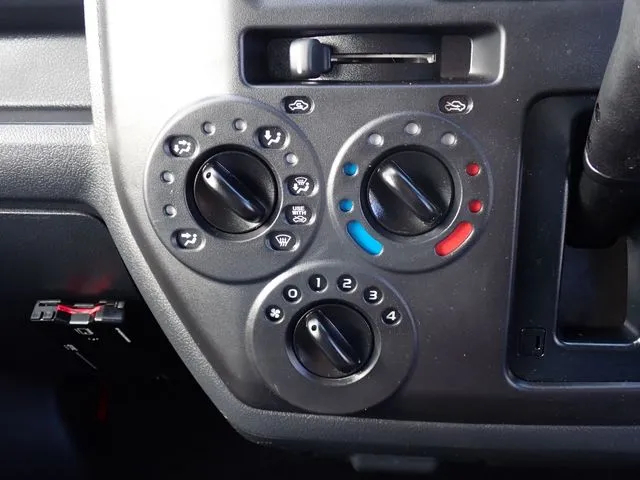 マツダ　ボンゴバン　２ＷＤ