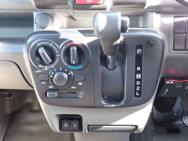 エブリイバン(スズキ)の車両写真