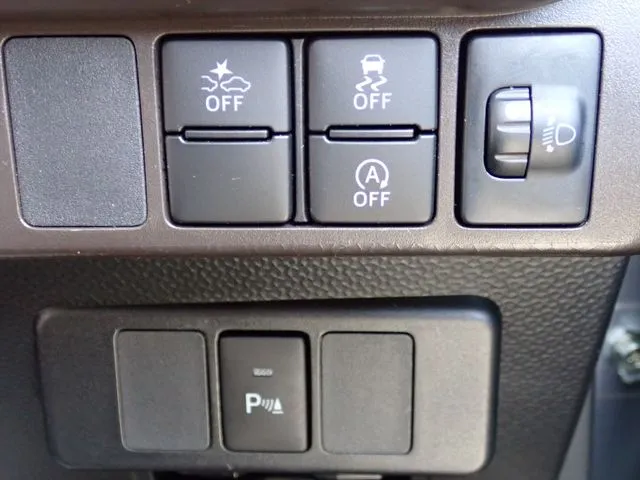 トール（ダイハツ）の車両写真