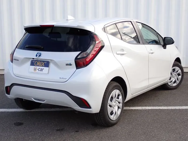 トヨタ　アクア