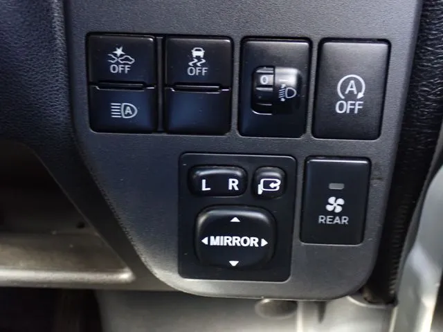 ダイハツ　ハイゼットカーゴ　４ＷＤ