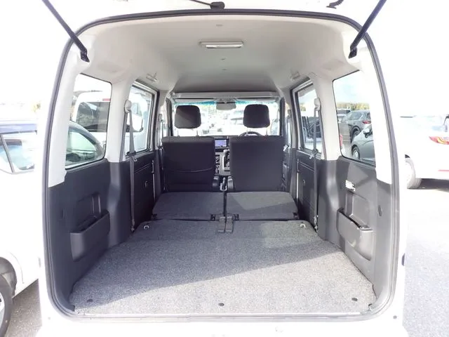 ダイハツ　ハイゼットカーゴ　４ＷＤ