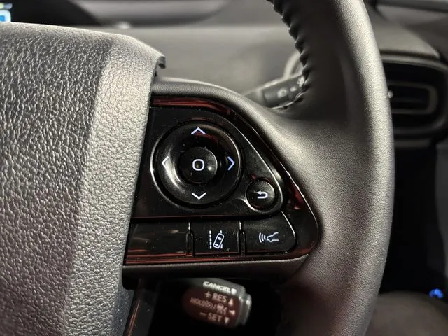 トヨタ　プリウス