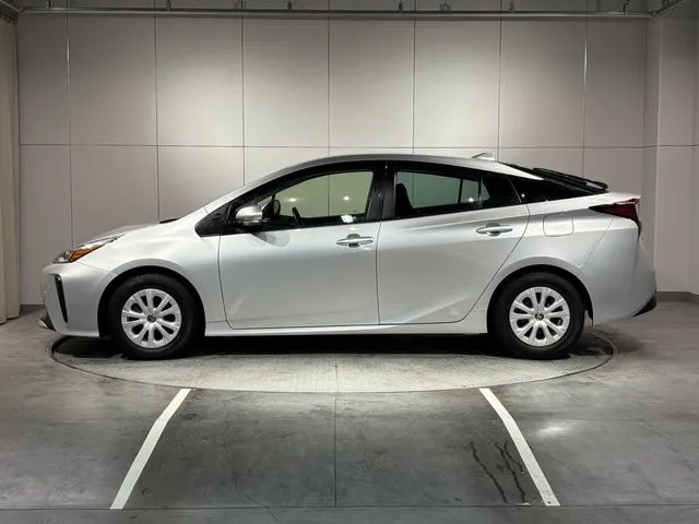 トヨタ　プリウス