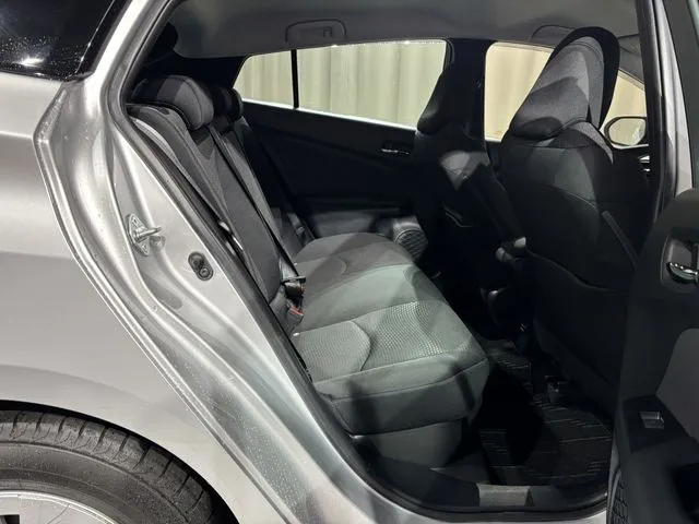 トヨタ　プリウス