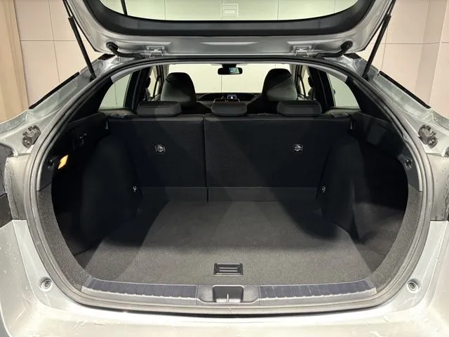 トヨタ　プリウス