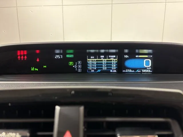 トヨタ　プリウス