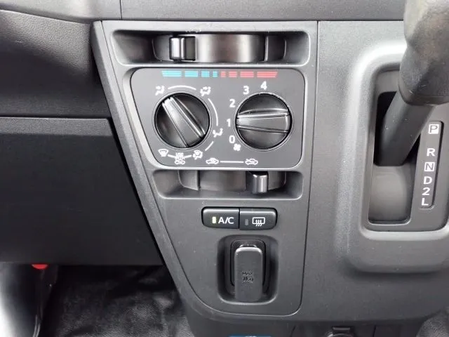 ダイハツ　ハイゼットカーゴ