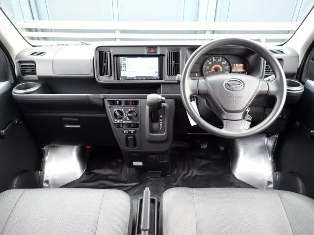 ダイハツ　ハイゼットカーゴ