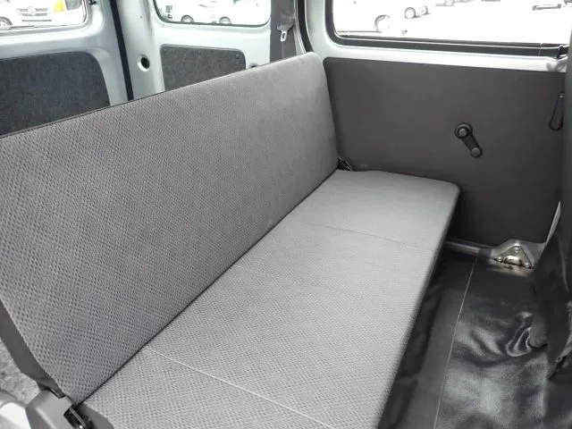 ダイハツ　ハイゼットカーゴ