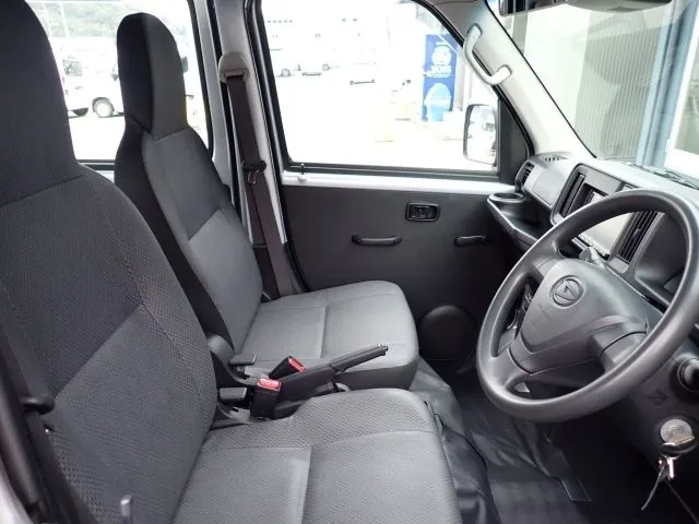 ダイハツ　ハイゼットカーゴ