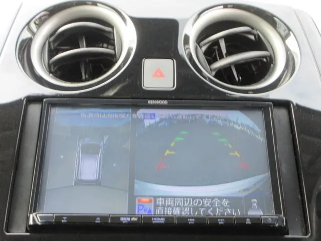 ノート　４ＷＤ（ニッサン）の車両写真