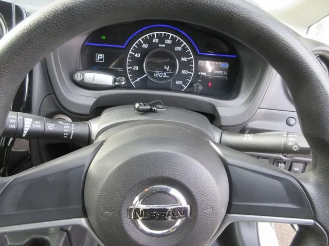 ノート　４ＷＤ（ニッサン）の車両写真