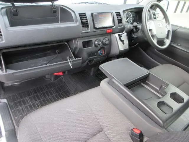 ハイエースバン　４ＷＤ（トヨタ）の車両写真