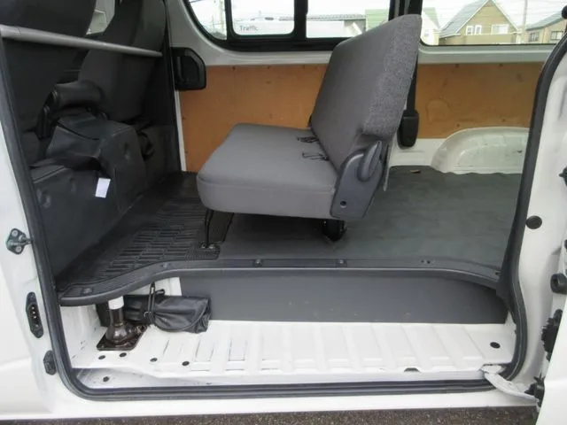 ハイエースバン　４ＷＤ（トヨタ）の車両写真