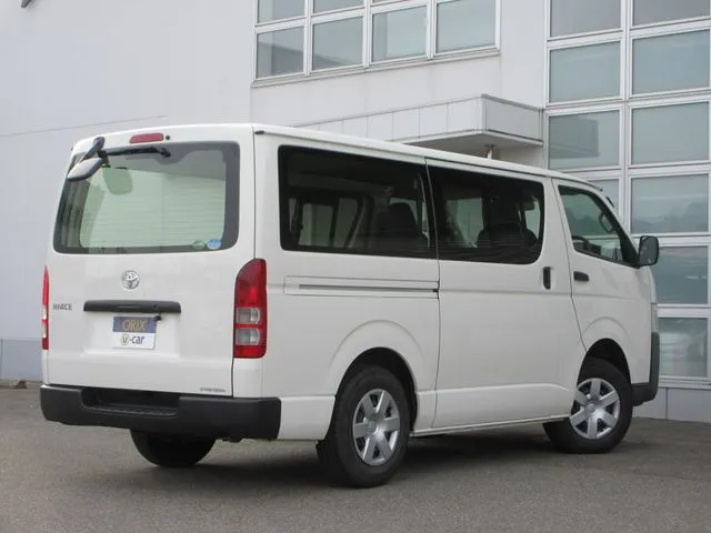 ハイエースバン　４ＷＤ（トヨタ）の車両写真