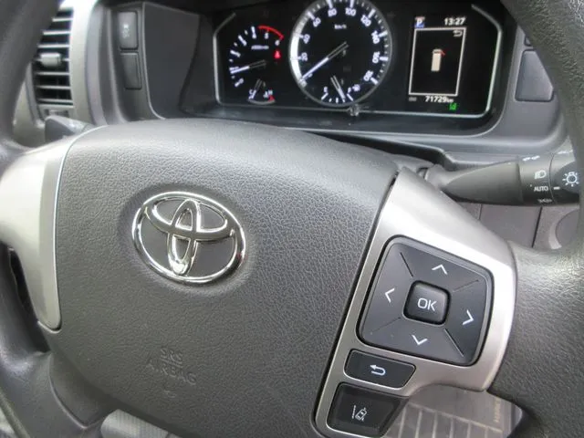 ハイエースバン　４ＷＤ（トヨタ）の車両写真