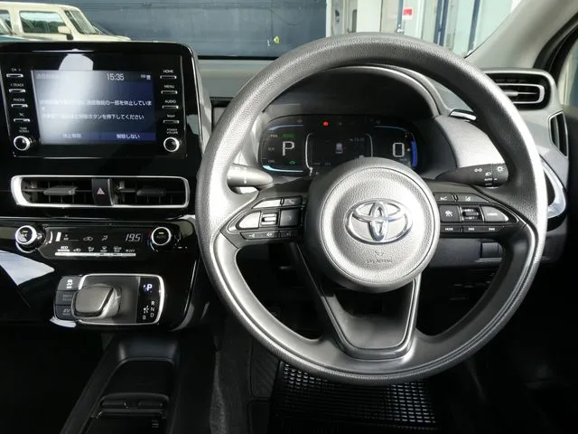 アクア（トヨタ）の車両写真