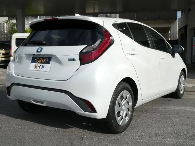 アクア（トヨタ）の車両写真