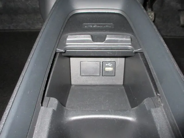 アクア（トヨタ）の車両写真