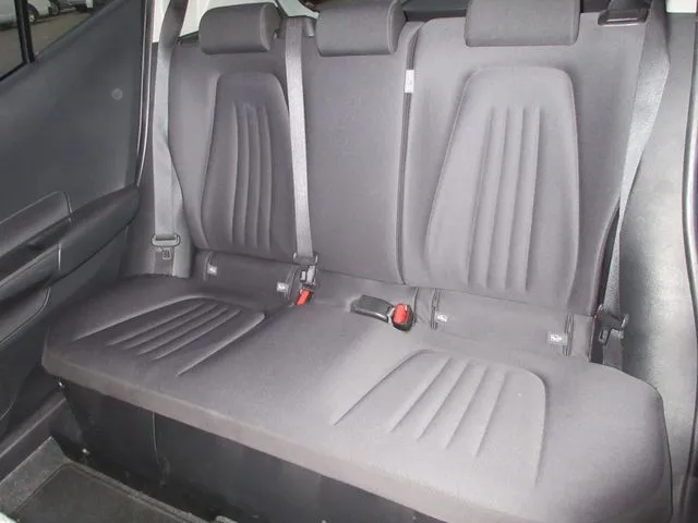 アクア（トヨタ）の車両写真