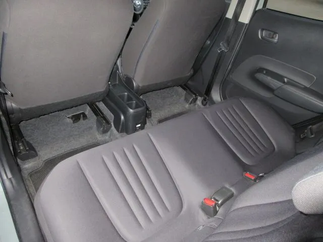 アクア（トヨタ）の車両写真