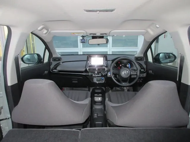 アクア（トヨタ）の車両写真