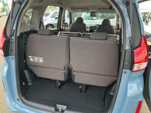 フリード(ホンダ)の車両写真