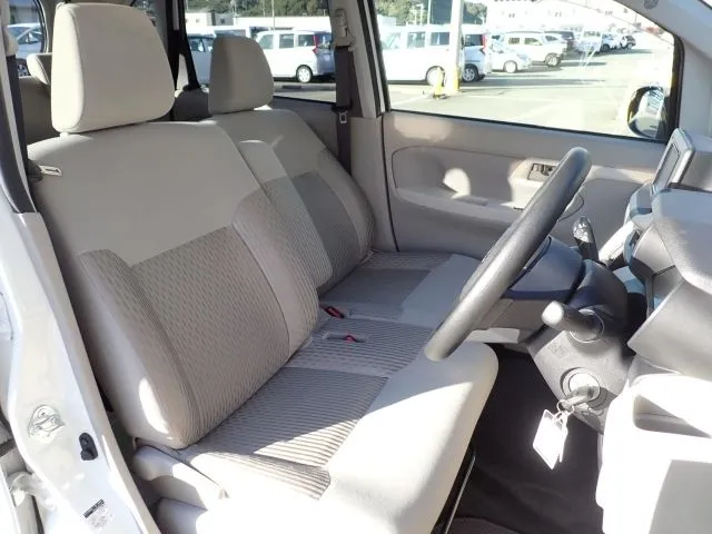 ダイハツ ムーヴ