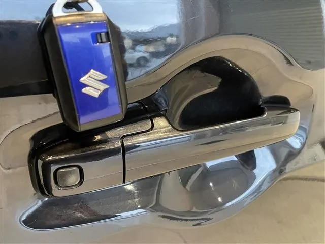 スペーシア（スズキ）の車両写真