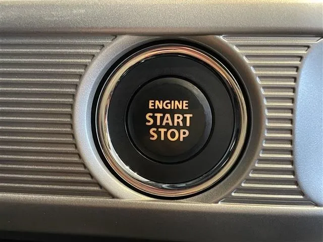 スペーシア（スズキ）の車両写真