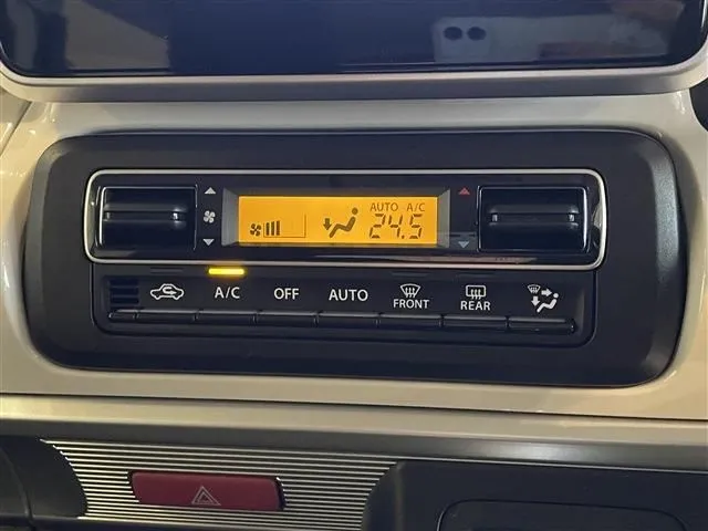 スペーシア（スズキ）の車両写真