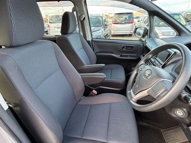 ノア（トヨタ）の車両写真