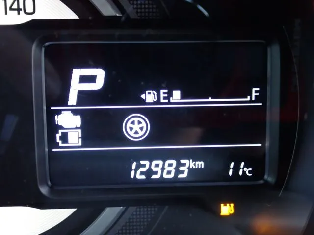 スペーシア（スズキ）の車両写真