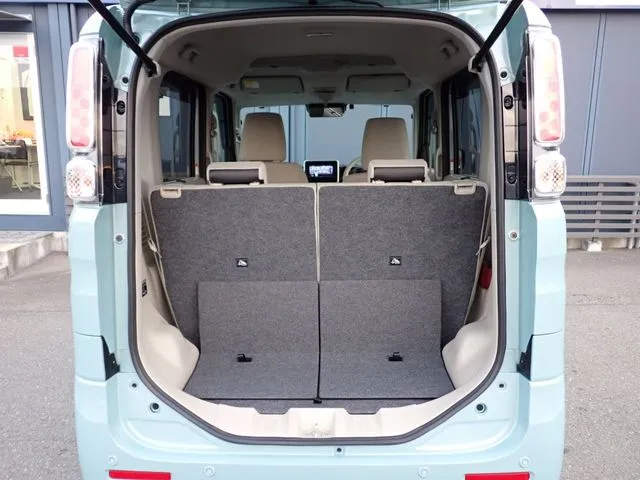 スペーシア（スズキ）の車両写真