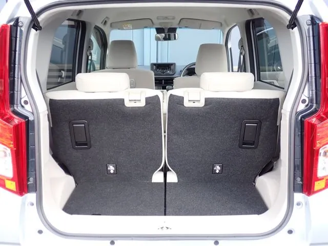 ムーヴ（ダイハツ）の車両写真