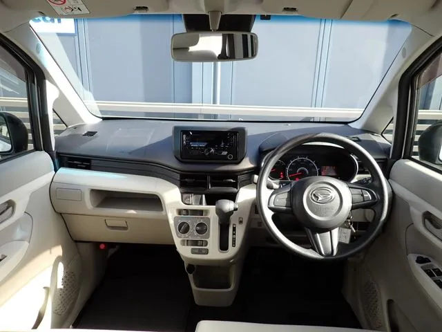 ムーヴ（ダイハツ）の車両写真