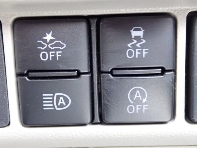 ムーヴ（ダイハツ）の車両写真