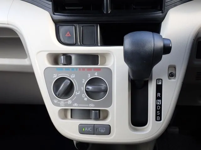 ムーヴ（ダイハツ）の車両写真