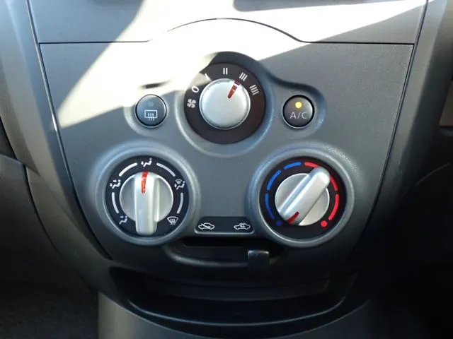 ニッサン　ノート