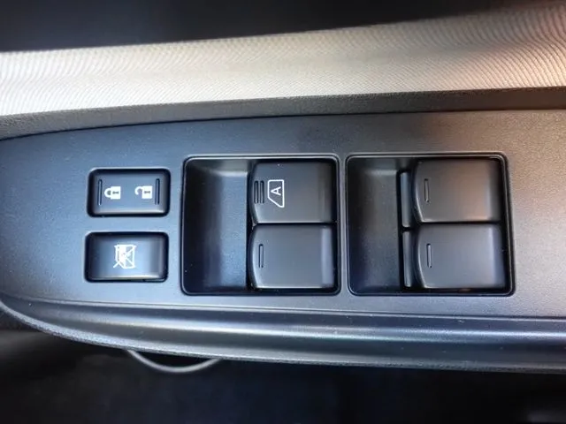 ニッサン　ノート