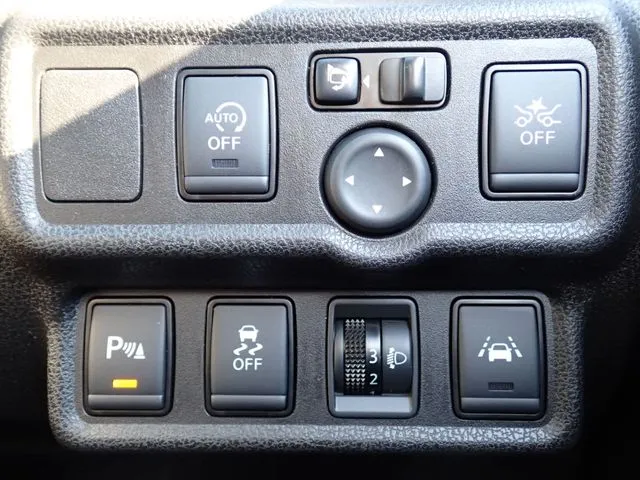 ニッサン　ノート