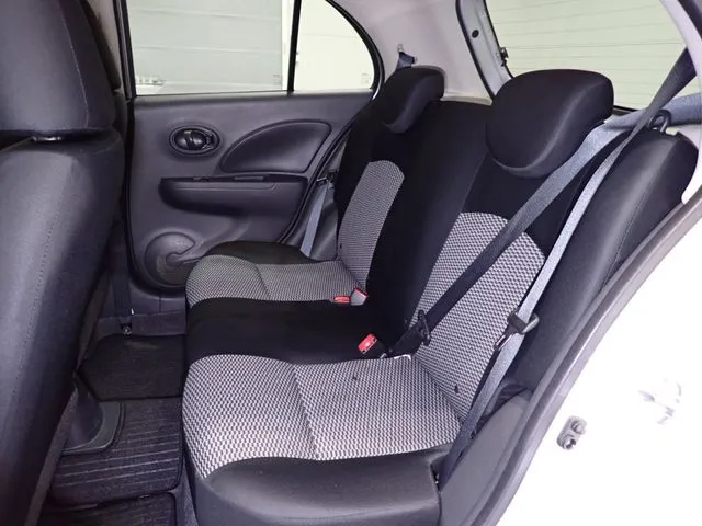 ニッサン マーチ