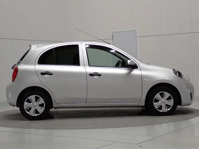 ニッサン マーチ