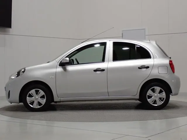 ニッサン マーチ